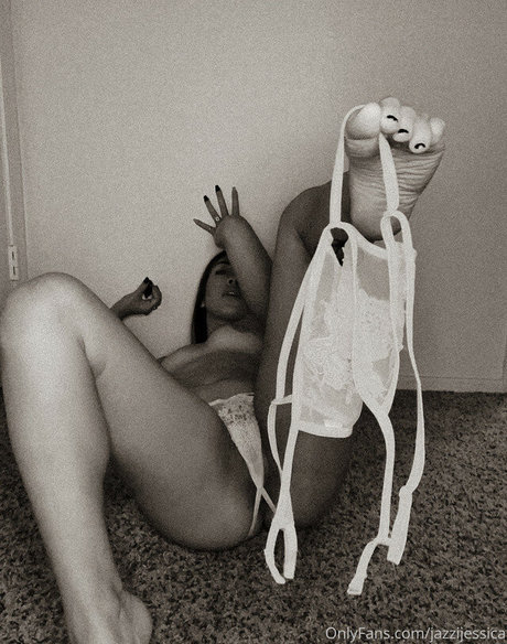 Foto di nudo di fuga di OnlyFans di Jazzijessica