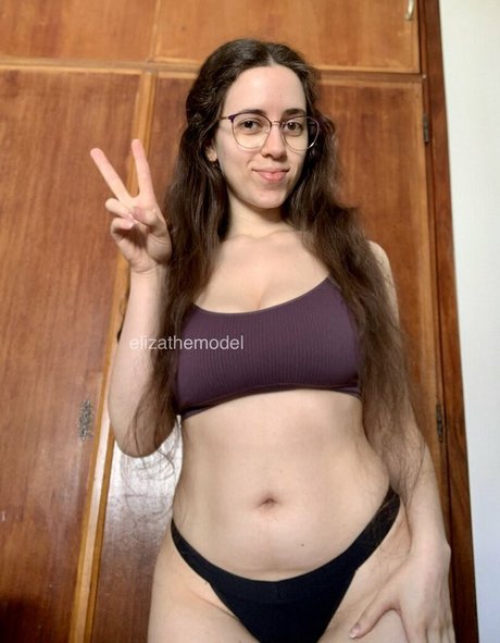 Foto di nudo di fuga di OnlyFans di Elizathemodel