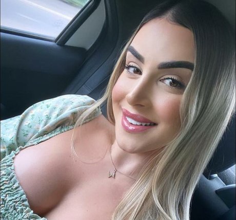 Foto di nudo di fuga di OnlyFans di Elloah Guedes