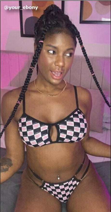 Junneliu Foto di nudo di fuga di OnlyFans di Junneliu #94