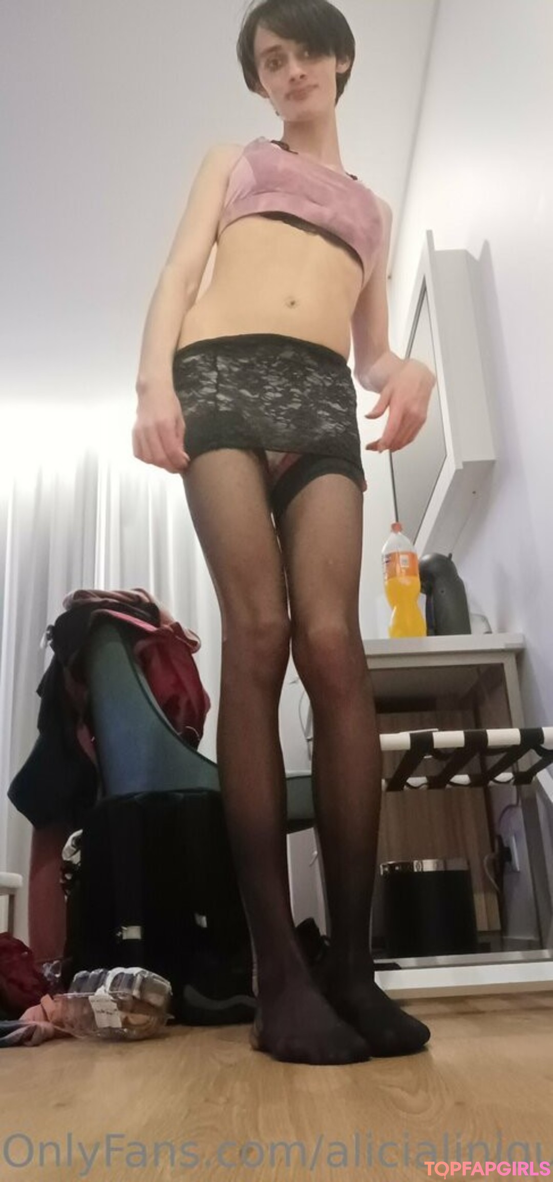 Foto di nudo di fuga di OnlyFans di Alicialiniquinn #11 Foto di nudo di fuga di OnlyFans di Alicialiniquinn #11