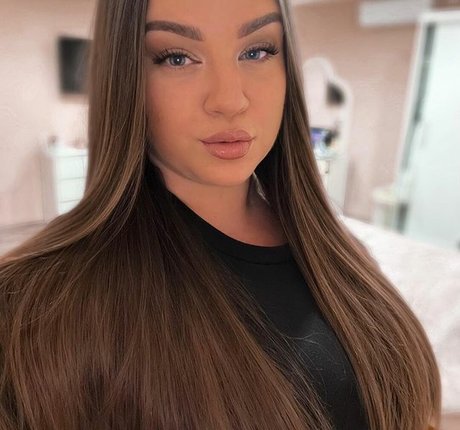 Foto di nudo di fuga di OnlyFans di Skorka Kitti