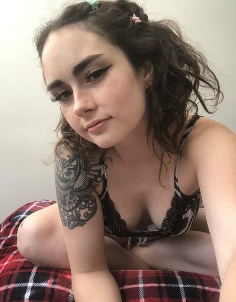 Foto di nudo di fuga di OnlyFans di Hnnnyy