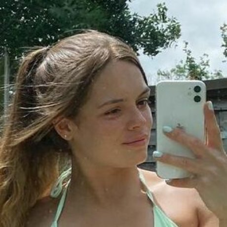 Foto di nudo di fuga di OnlyFans di Lauren Lindsay