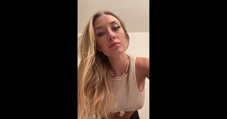 Foto di nudo di fuga di OnlyFans di Philanthropist