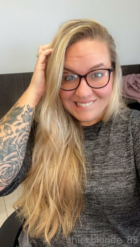 Thickblonde_85