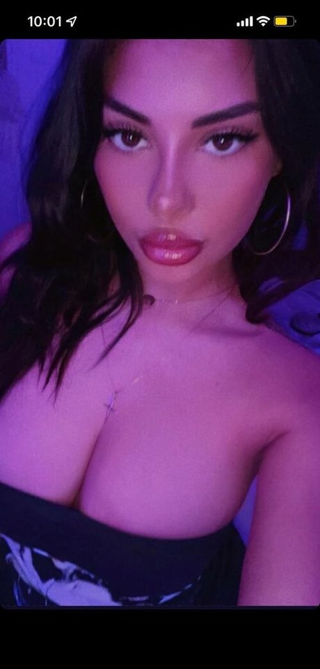 Foto di nudo di fuga di OnlyFans di Loumrcsl