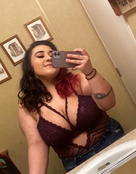 Foto di nudo di fuga di OnlyFans di Ellie