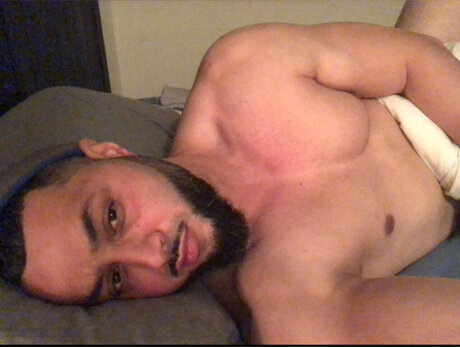 Mo