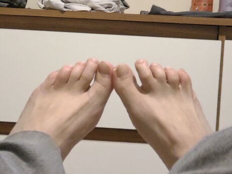 Only Feets