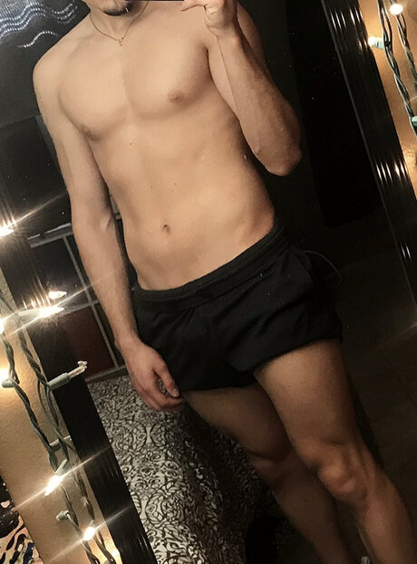 Foto di nudo di fuga di OnlyFans di B