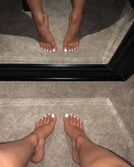 Foto di nudo di fuga di OnlyFans di Avery