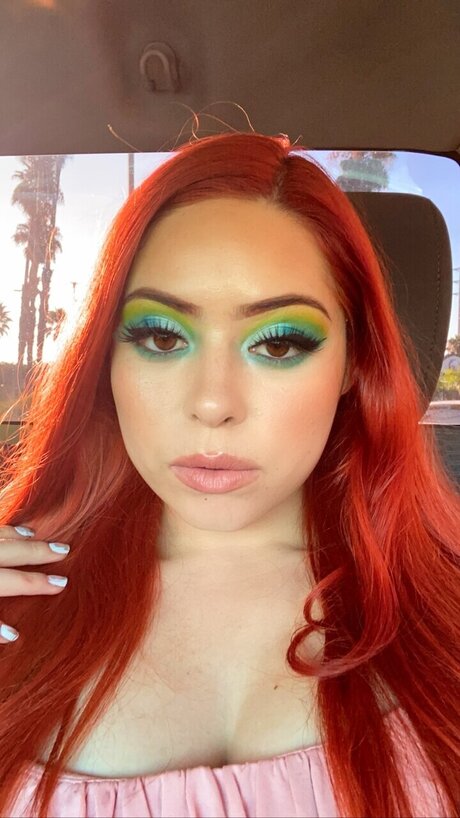Foto di nudo di fuga di OnlyFans di Makeup By Payola