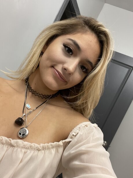 Foto di nudo di fuga di OnlyFans di Dayan