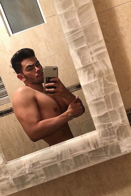 Foto di nudo di fuga di OnlyFans di Rodolfo Sagrero