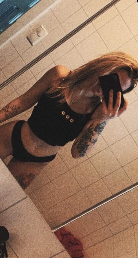 Foto di nudo di fuga di OnlyFans di Jana 