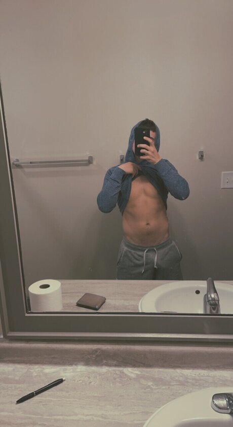 Foto di nudo di fuga di OnlyFans di Brooksy