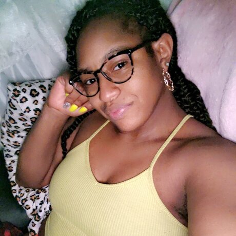 Foto di nudo di fuga di OnlyFans di  Ivy Locs 