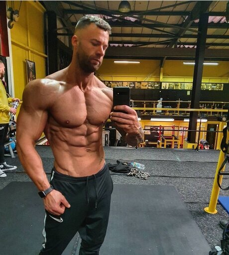 Foto di nudo di fuga di OnlyFans di Tom Collins