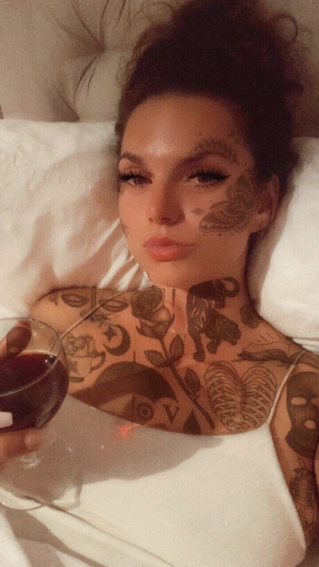 Foto di nudo di fuga di OnlyFans di Lexyviktor