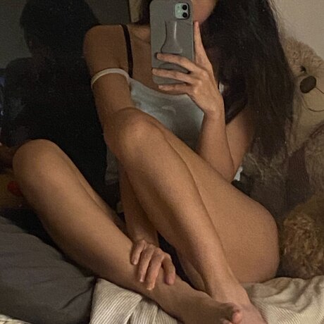 Foto di nudo di fuga di OnlyFans di Honeypiegonewild