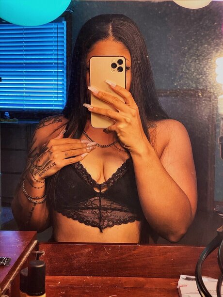 Foto di nudo di fuga di OnlyFans di Kris