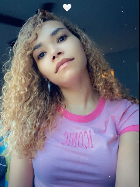 Foto di nudo di fuga di OnlyFans di Ashley Savage