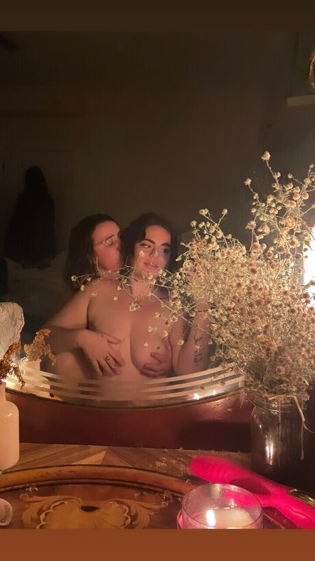 Foto di nudo di fuga di OnlyFans di Impure Thots