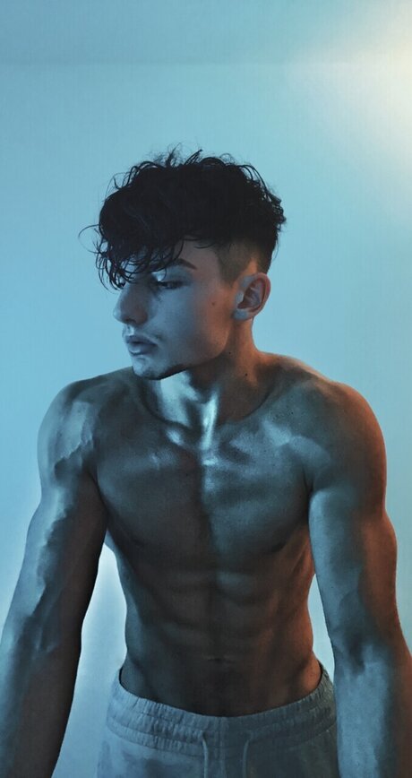 Foto di nudo di fuga di OnlyFans di L