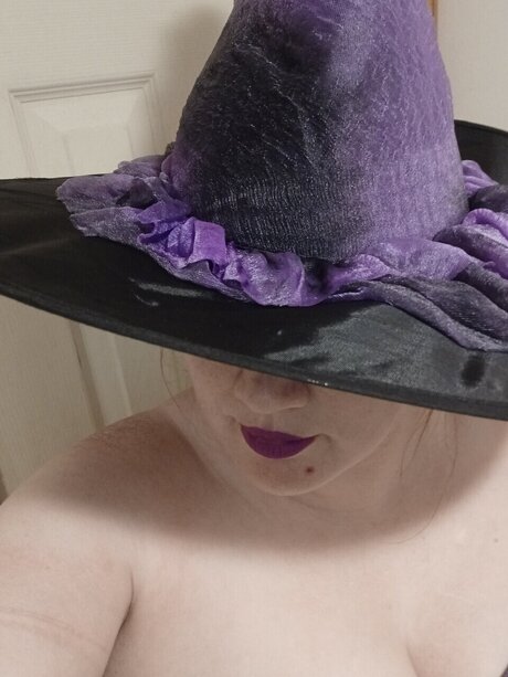 Foto di nudo di fuga di OnlyFans di Lilredridinghood3188890