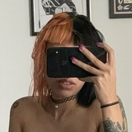 Foto di nudo di fuga di OnlyFans di Sheiscursed