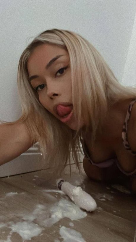 Foto di nudo di fuga di OnlyFans di Sandra Trengia