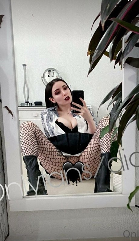Foto di nudo di fuga di OnlyFans di Dianaslrn