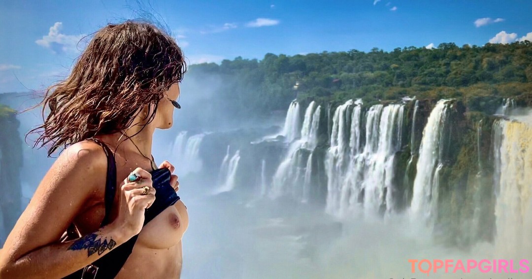 Foto di nudo di fuga di OnlyFans di Touched By Nature #1166