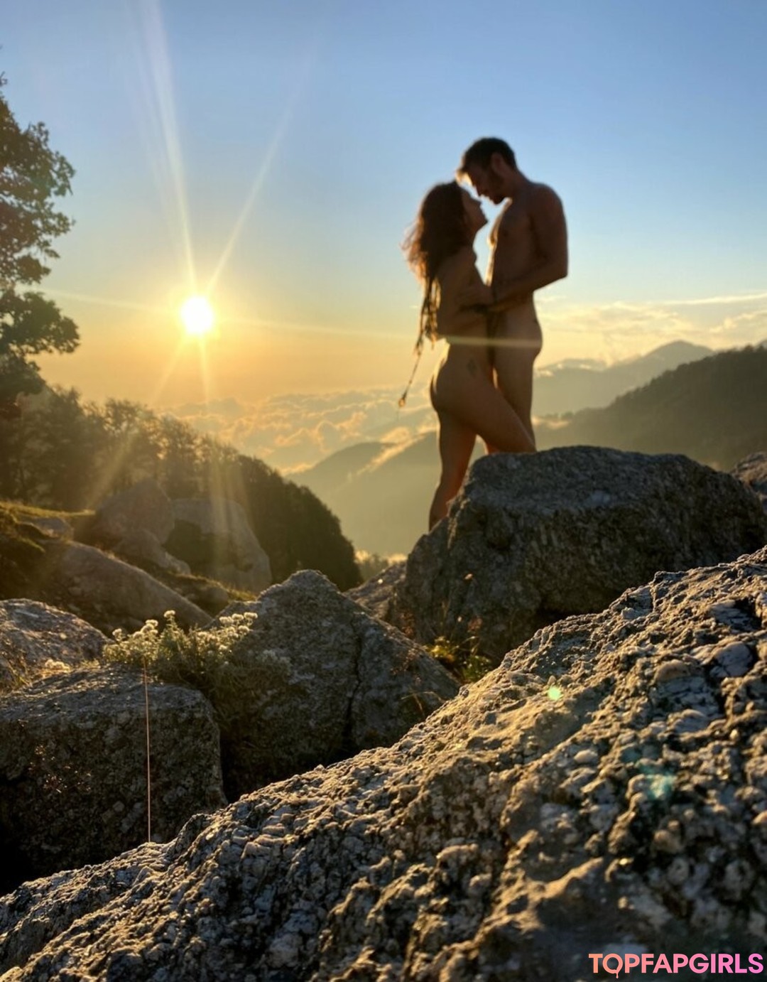Foto di nudo di fuga di OnlyFans di Touched By Nature #1212