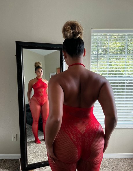 Foto di nudo di fuga di OnlyFans di Stacia Darae