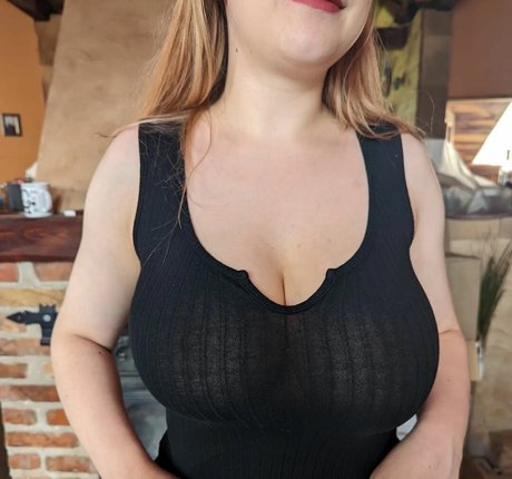 Foto di nudo di fuga di OnlyFans di Delimbre