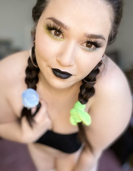 Foto di nudo di fuga di OnlyFans di Kellijellibelli