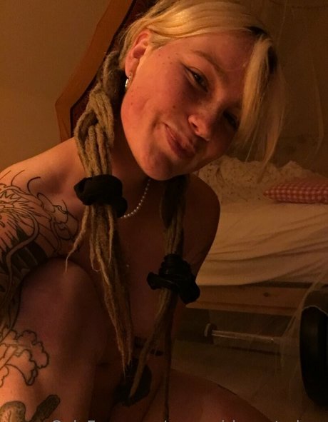 Foto di nudo di fuga di OnlyFans di Tweetylau