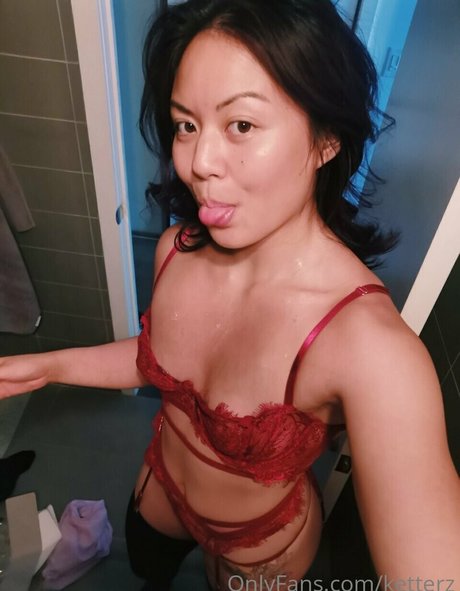 Foto di nudo di fuga di OnlyFans di Katwaii