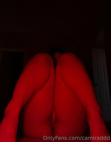 Foto di nudo di fuga di OnlyFans di Camiraddd