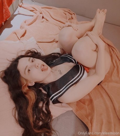 Foto di nudo di fuga di OnlyFans di Eleemoon