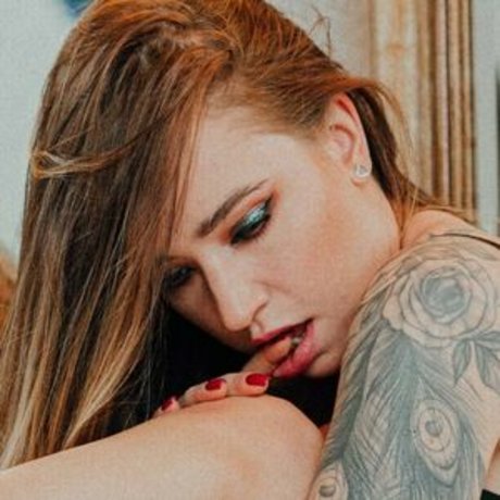 Foto di nudo di fuga di OnlyFans di Mojewredneja