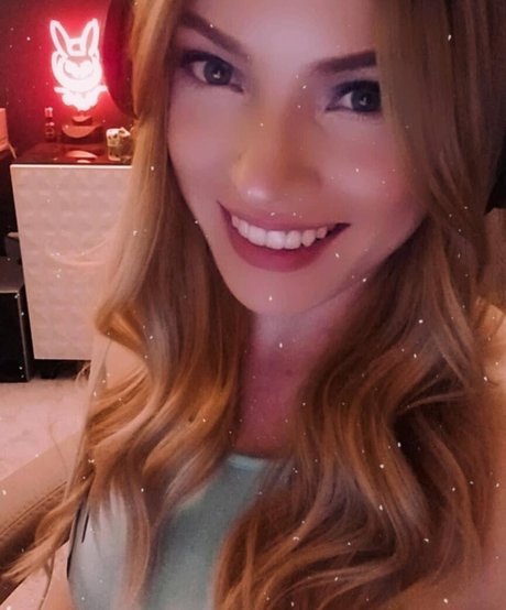 Foto di nudo di fuga di OnlyFans di Msamanda