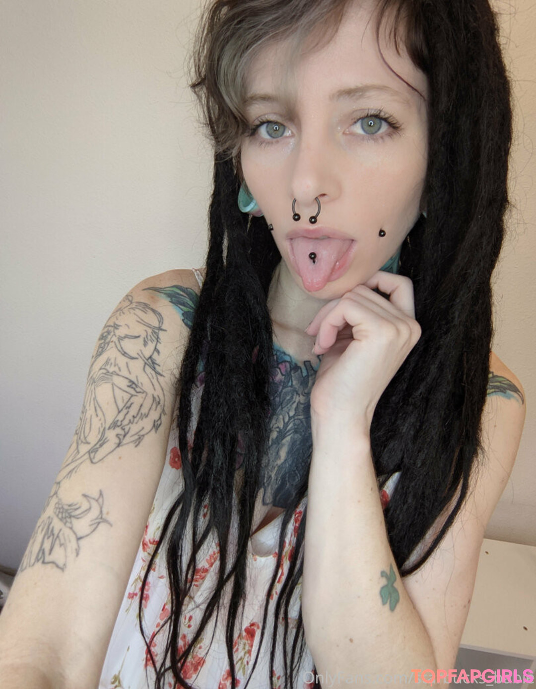 Foto di nudo di fuga di OnlyFans di Starbucksbabie #105 Foto di nudo di fuga di OnlyFans di Starbucksbabie #105