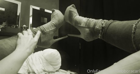 Foto di nudo di fuga di OnlyFans di Debboracarl