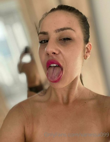 Foto di nudo di fuga di OnlyFans di Vanessa099