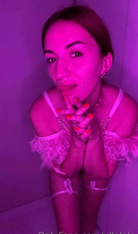 Foto di nudo di fuga di OnlyFans di Ullalala