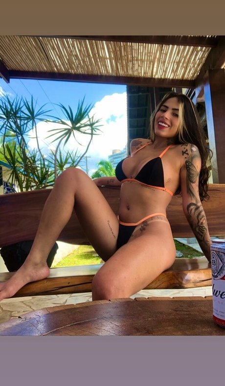 Foto di nudo di fuga di OnlyFans di Kauane Siqueira