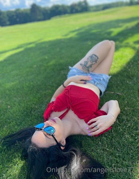 Foto di nudo di fuga di OnlyFans di Angelinacrystal